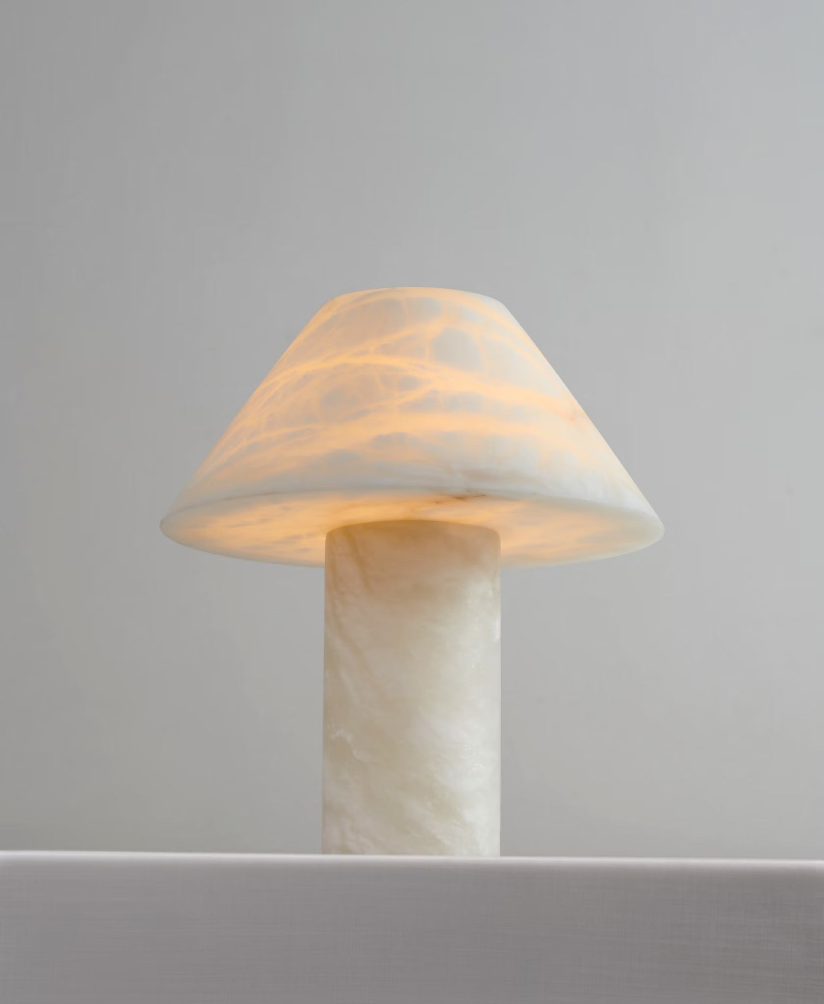 Bella Alabaster Lamp - Elsa Home And Beauty