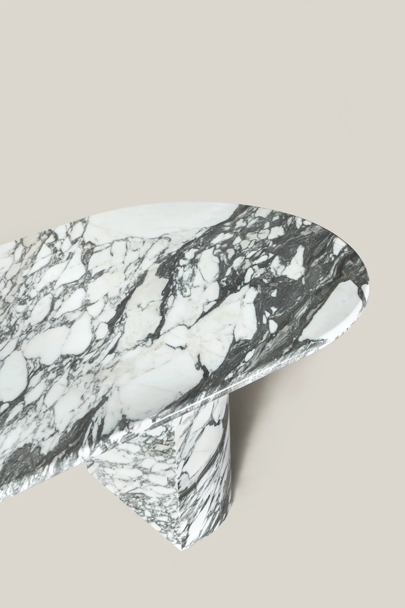 Arabescato Oval Dining Table