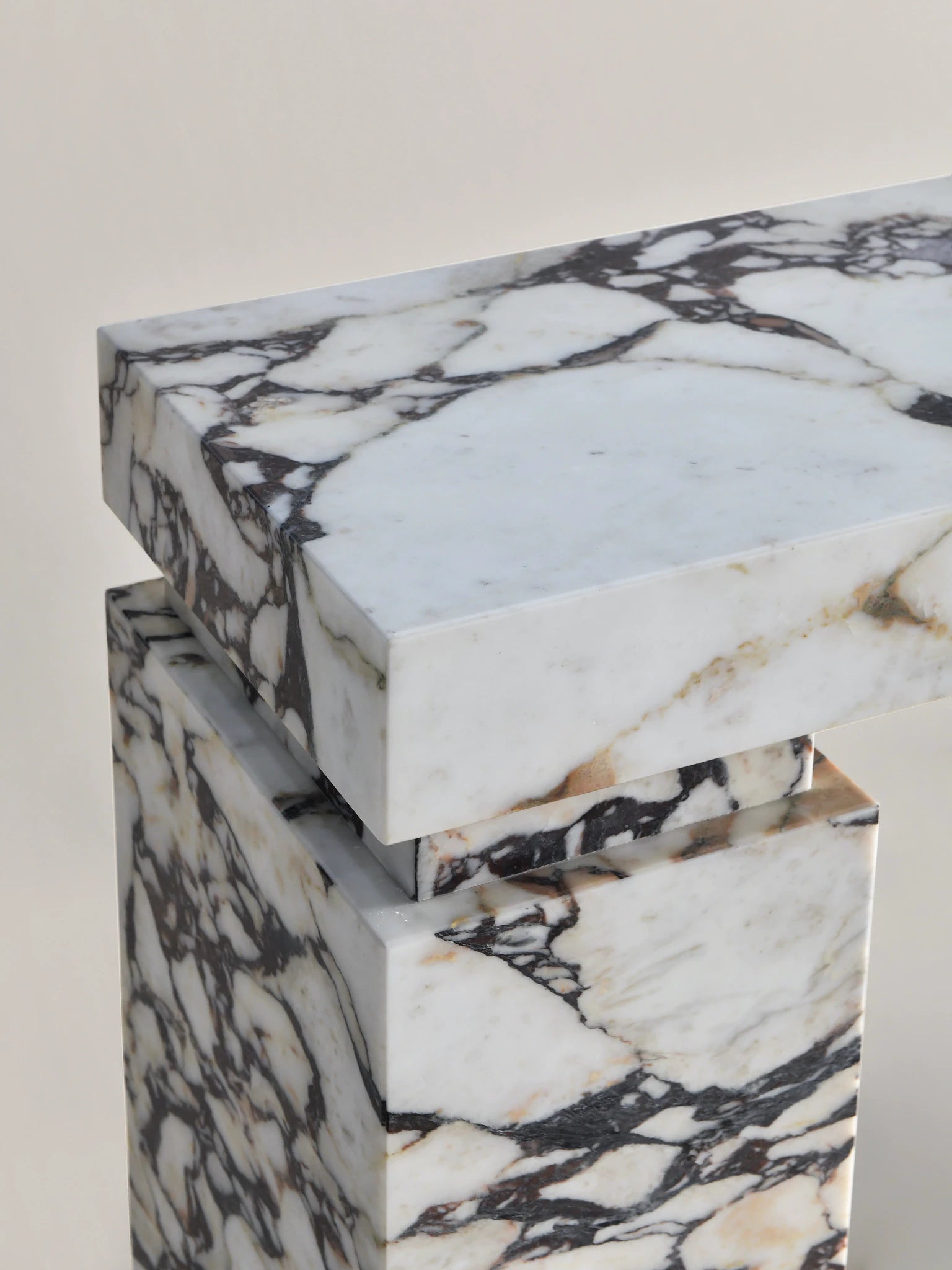 Calacatta Viola Pillar Console - Elsa Home And Beauty