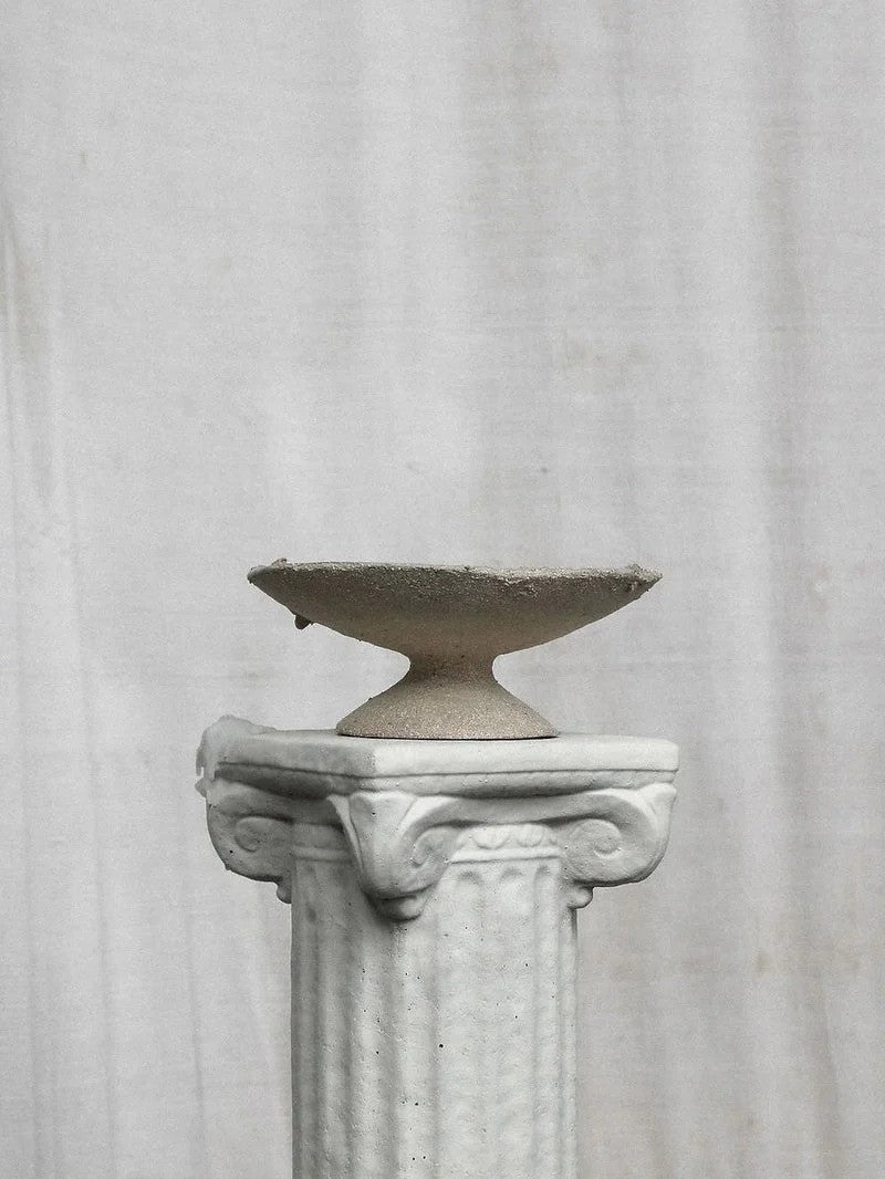 Elevate Your Home: A Complete Guide to Choosing and Styling Decorative Items