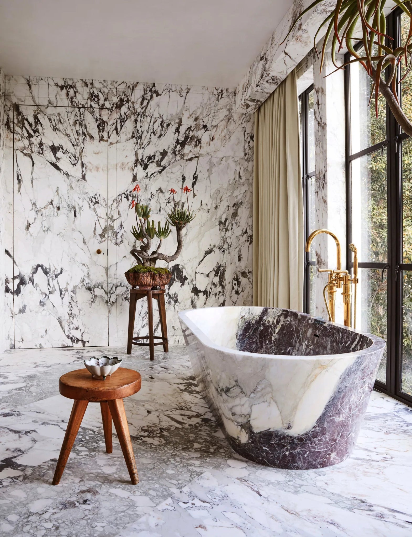 Discover the Luxury of Natural Stone Bathtubs: A Complete Guide - Elsa Home And Beauty
