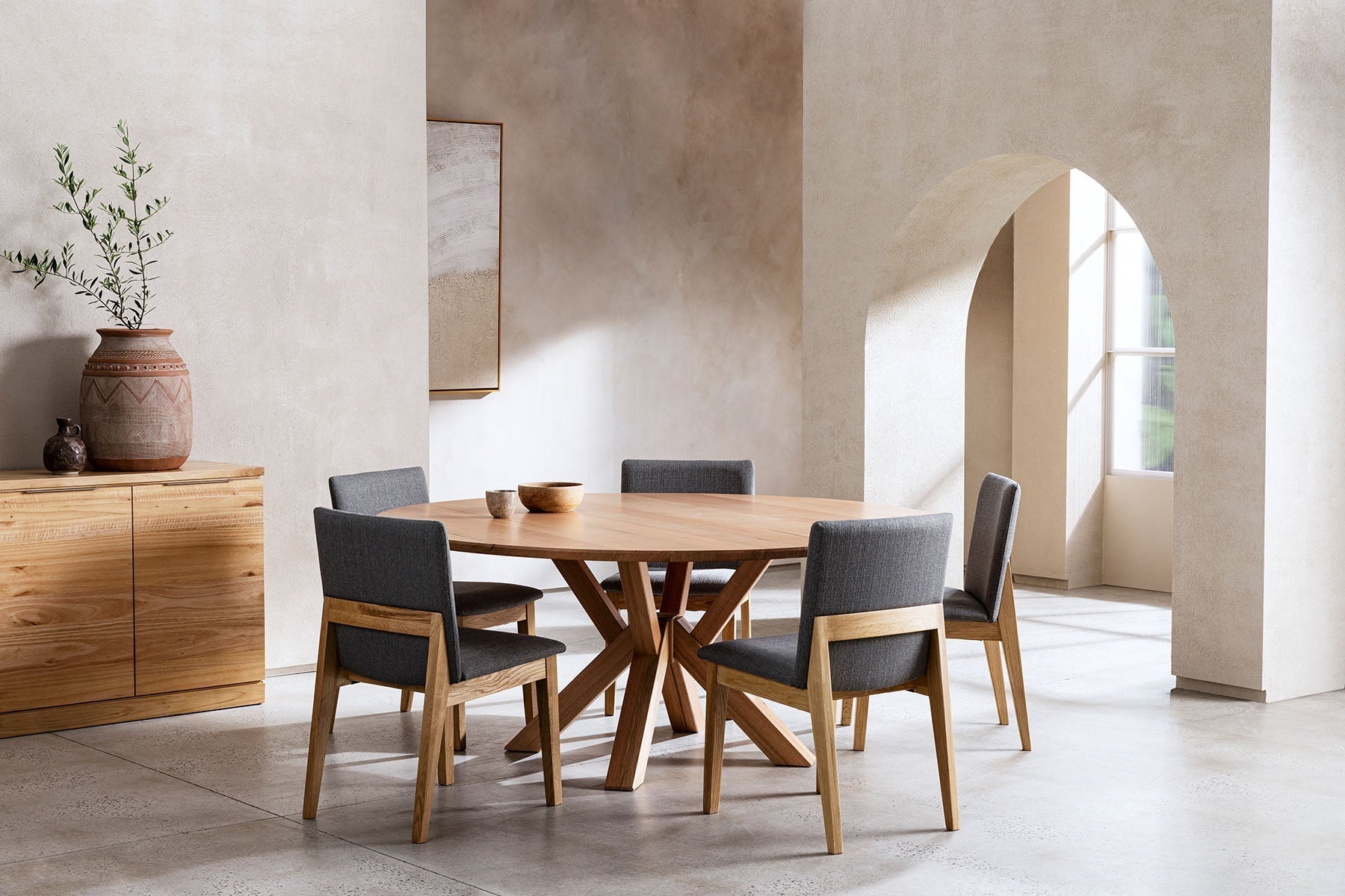 How to Style Your Round Dining Table - 6 Creative Ways - Elsa Home And Beauty
