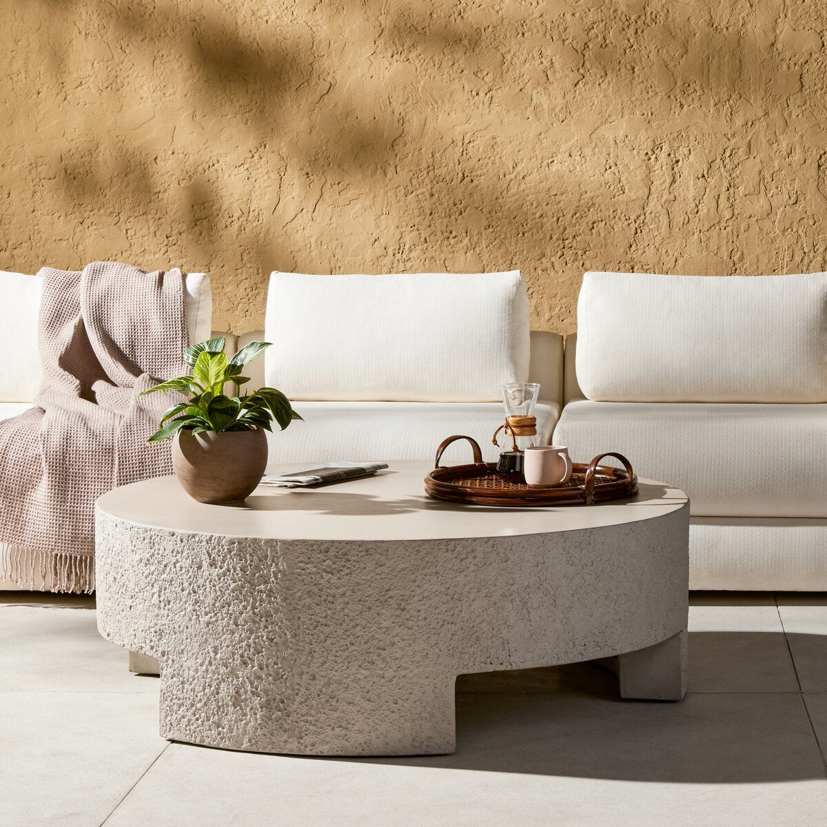 Styling Your Mid-Century Living Room with a Modern Coffee Table - Elsa Home And Beauty