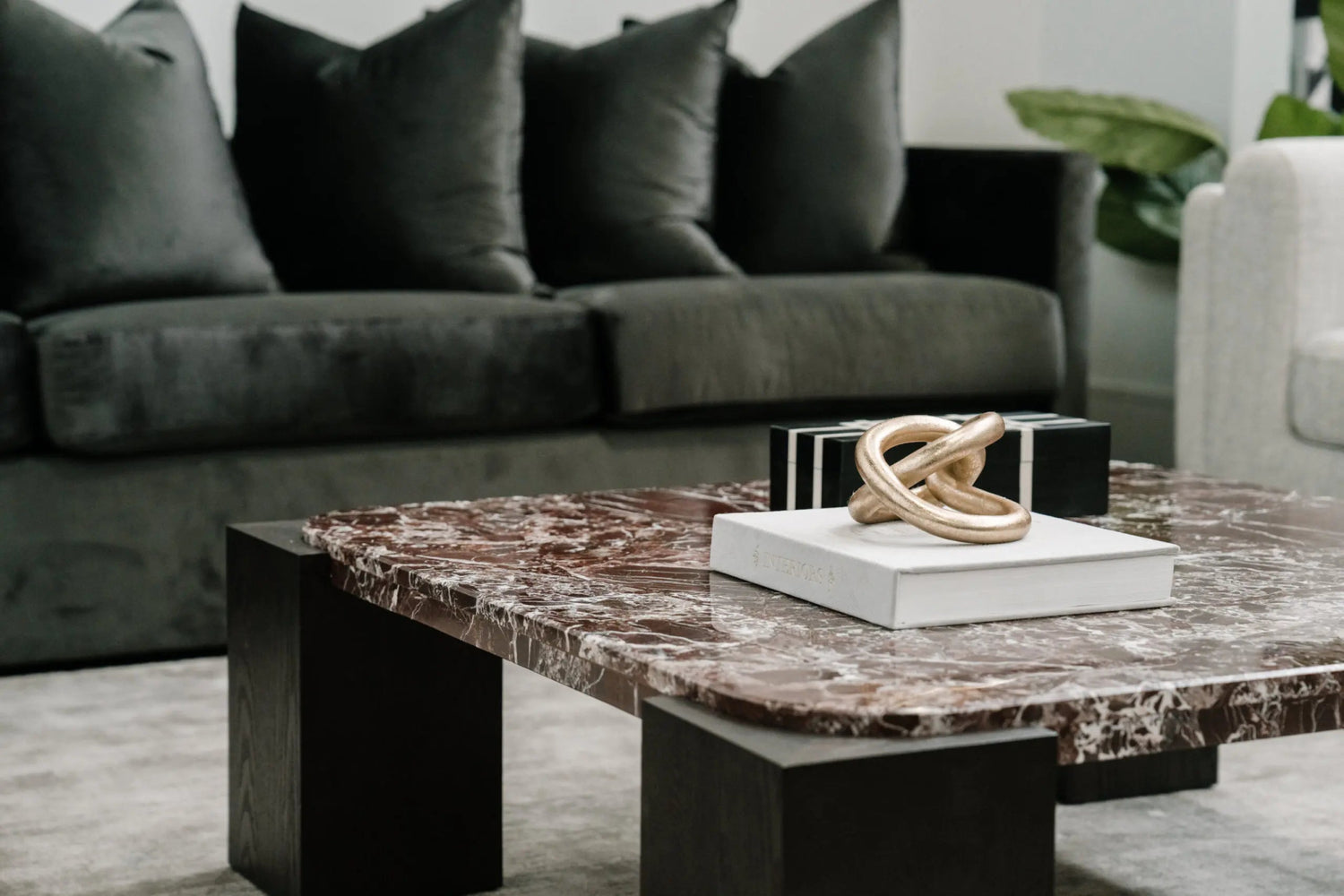 Top 5 Modern Marble Coffee Tables in the UK for 2025 - Elsa Home And Beauty