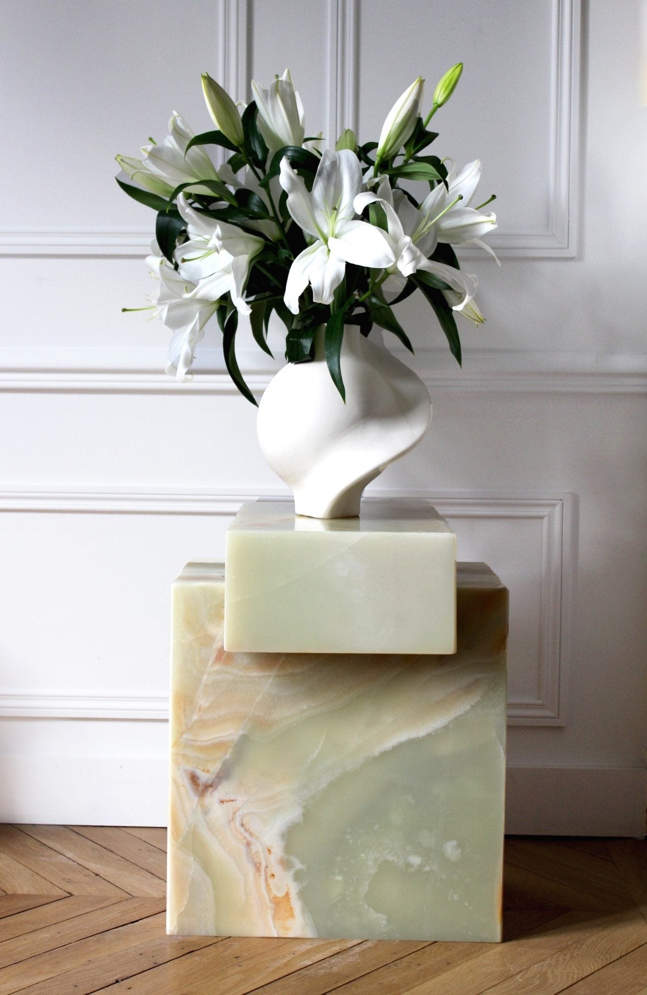 Sorrento Marble &amp; Onyx Plinth - Elsa Home And Beauty