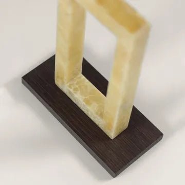 The Entrance Alabaster Onyx Table Lamp - Elsa Home And Beauty