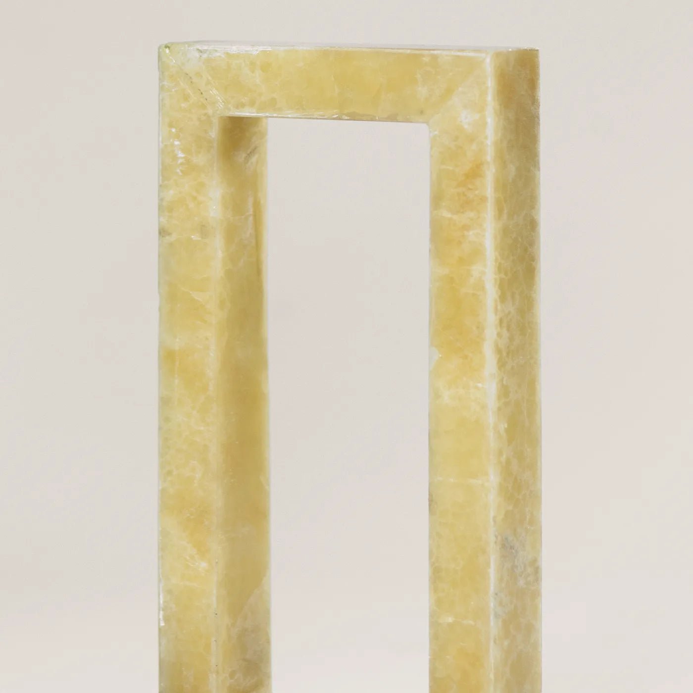 The Entrance Alabaster Onyx Table Lamp - Elsa Home And Beauty